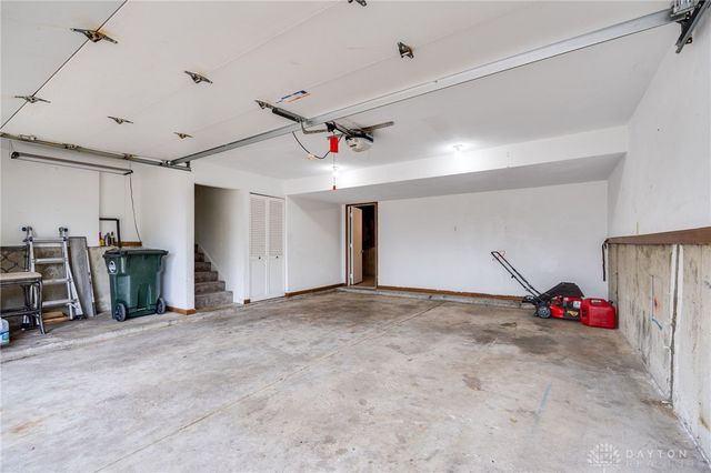 2125 Sherwood Forest Drive, Miamisburg, OH 45342