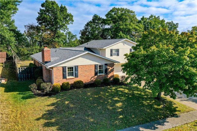 2125 Sherwood Forest Drive, Miamisburg, OH 45342