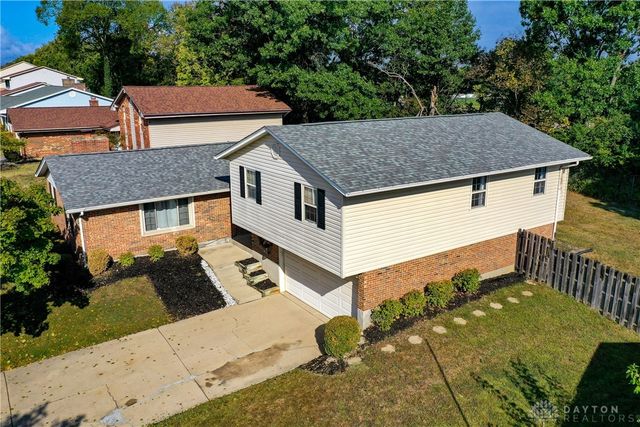 2125 Sherwood Forest Drive, Miamisburg, OH 45342