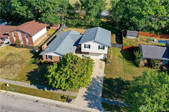 2125 Sherwood Forest Drive, Miamisburg, OH 45342