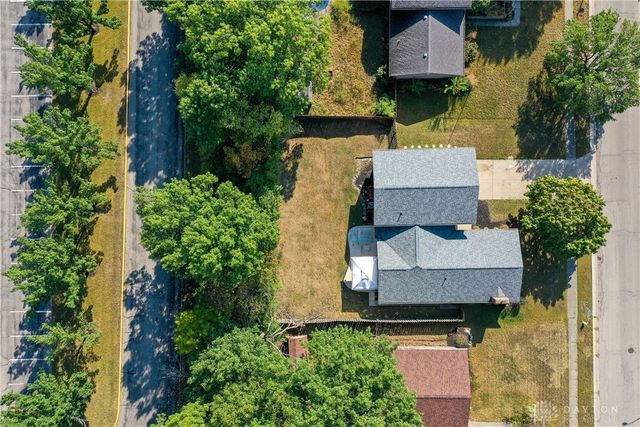 2125 Sherwood Forest Drive, Miamisburg, OH 45342