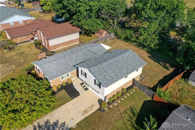 2125 Sherwood Forest Drive, Miamisburg, OH 45342