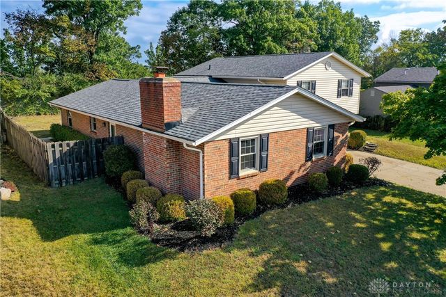 2125 Sherwood Forest Drive, Miamisburg, OH 45342