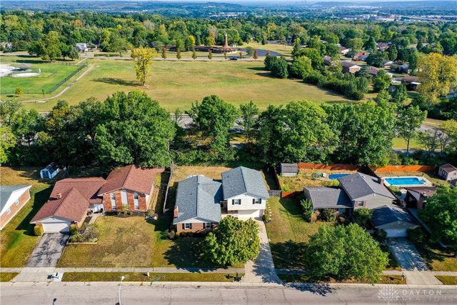 2125 Sherwood Forest Drive, Miamisburg, OH 45342