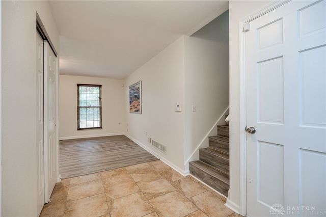 2125 Sherwood Forest Drive, Miamisburg, OH 45342