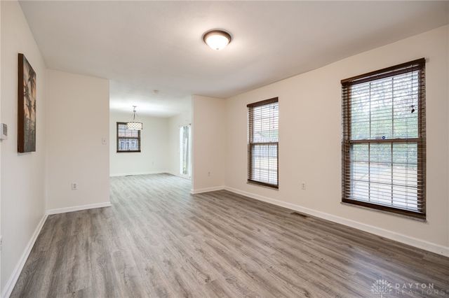 2125 Sherwood Forest Drive, Miamisburg, OH 45342