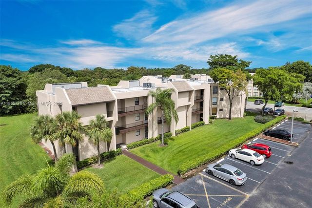 6301 N University Dr 310, Tamarac, FL 33321
