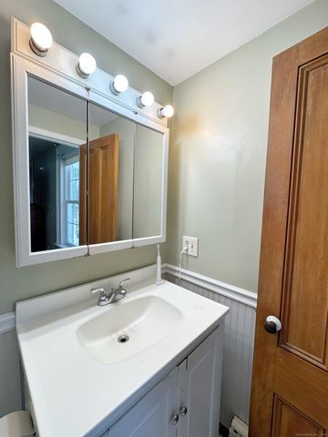 10 Ells Street, Norwalk, CT 06850