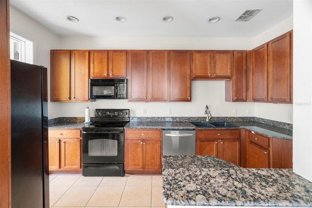 316 34TH AVENUE N, St Petersburg, FL 33704