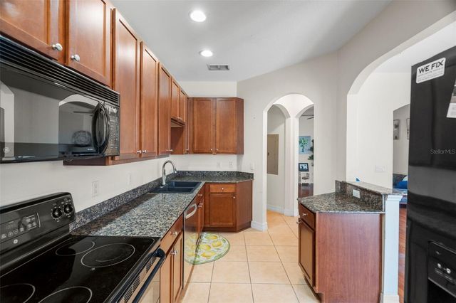316 34TH AVENUE N, St Petersburg, FL 33704