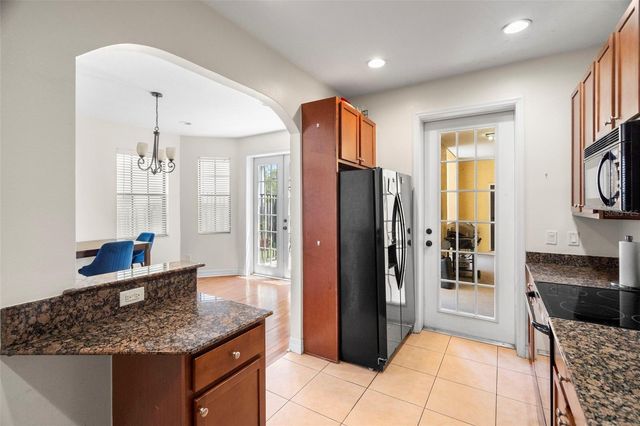 316 34TH AVENUE N, St Petersburg, FL 33704