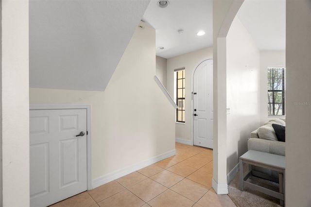316 34TH AVENUE N, St Petersburg, FL 33704