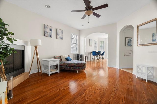 316 34TH AVENUE N, St Petersburg, FL 33704