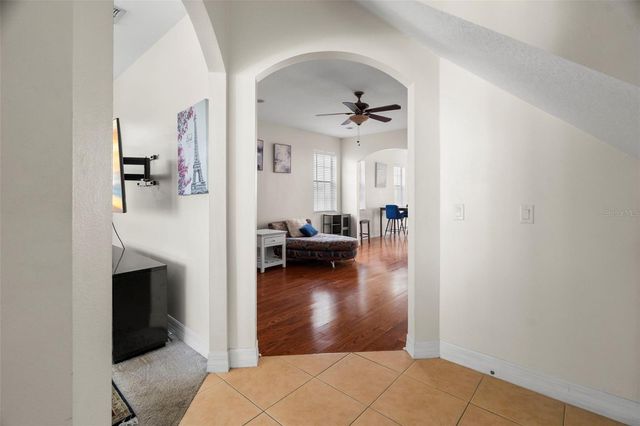316 34TH AVENUE N, St Petersburg, FL 33704