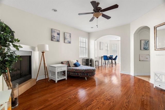 316 34TH AVENUE N, St Petersburg, FL 33704