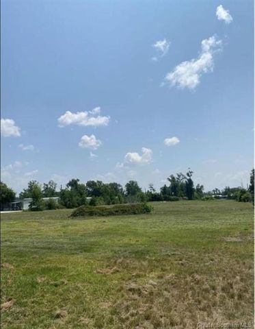 628 S Post Oak Road, Sulphur, LA 70663