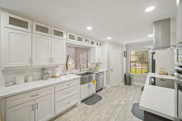 15831 Ridge Park Drive, Houston, TX 77095