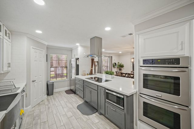 15831 Ridge Park Drive, Houston, TX 77095