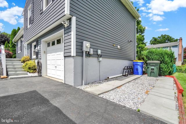 2875 HONEY VALLEY RD, Dallastown, PA 17313