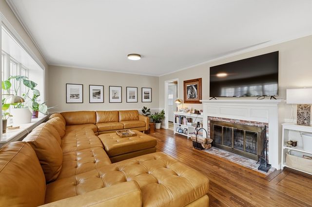 26 Windsor Rd, Sandwich, MA 02563