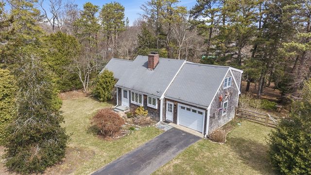 26 Windsor Rd, Sandwich, MA 02563