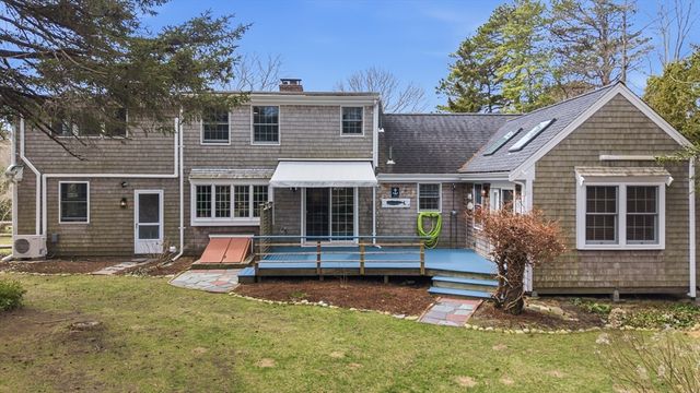 26 Windsor Rd, Sandwich, MA 02563