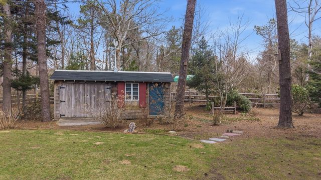 26 Windsor Rd, Sandwich, MA 02563