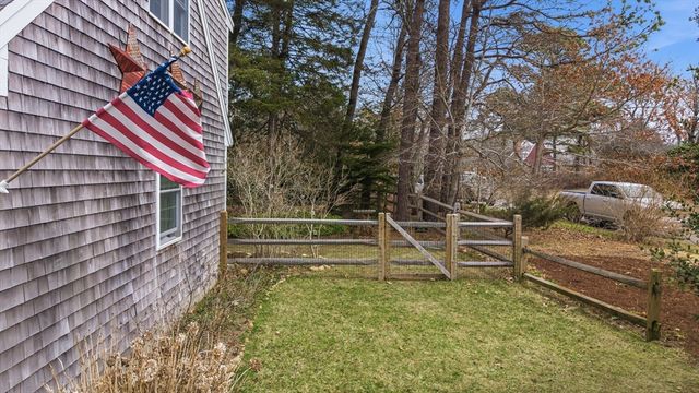 26 Windsor Rd, Sandwich, MA 02563