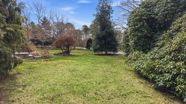 26 Windsor Rd, Sandwich, MA 02563