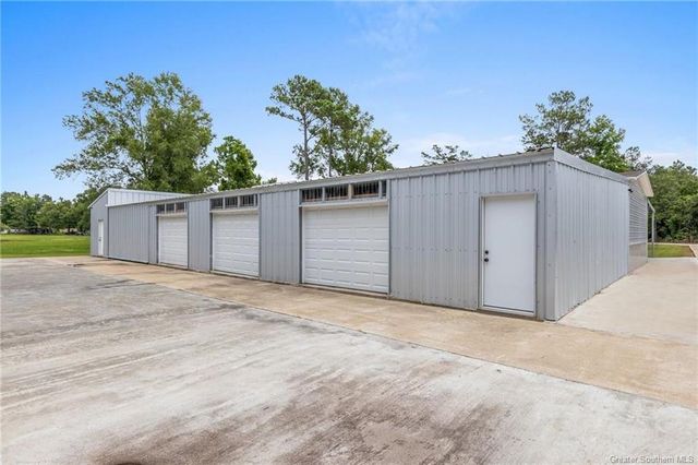 207 Scales Road, Starks, LA 70661