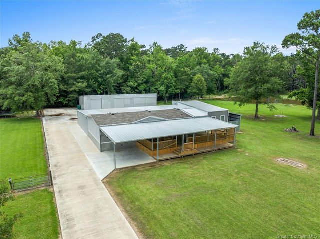 207 Scales Road, Starks, LA 70661