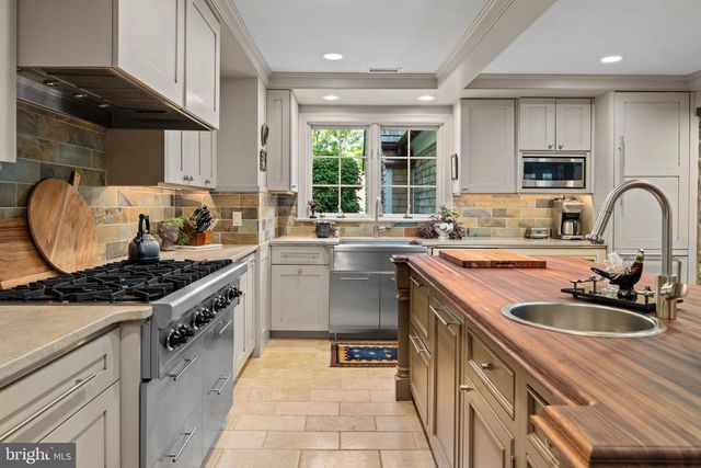 6464 OLD CARVERSVILLE RD, Carversville, PA 18913