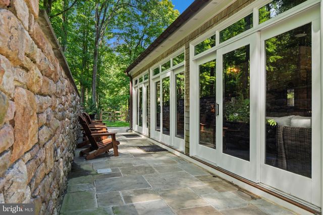 6464 OLD CARVERSVILLE RD, Carversville, PA 18913
