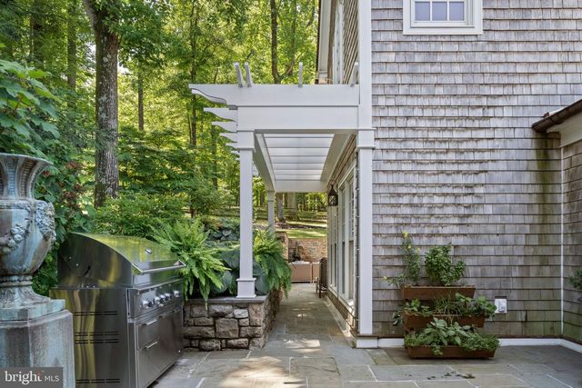 6464 OLD CARVERSVILLE RD, Carversville, PA 18913