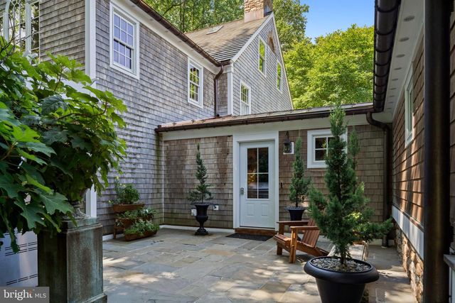 6464 OLD CARVERSVILLE RD, Carversville, PA 18913