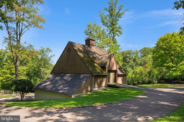 6464 OLD CARVERSVILLE RD, Carversville, PA 18913
