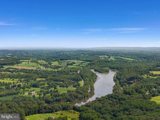6464 OLD CARVERSVILLE RD, Carversville, PA 18913