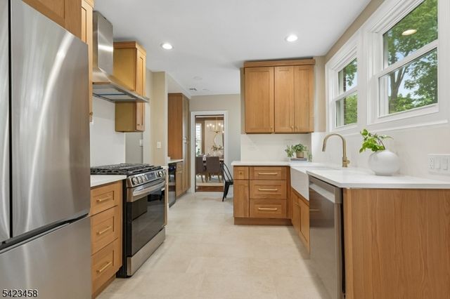 22 Rutgers St, Maplewood Twp., NJ 07040