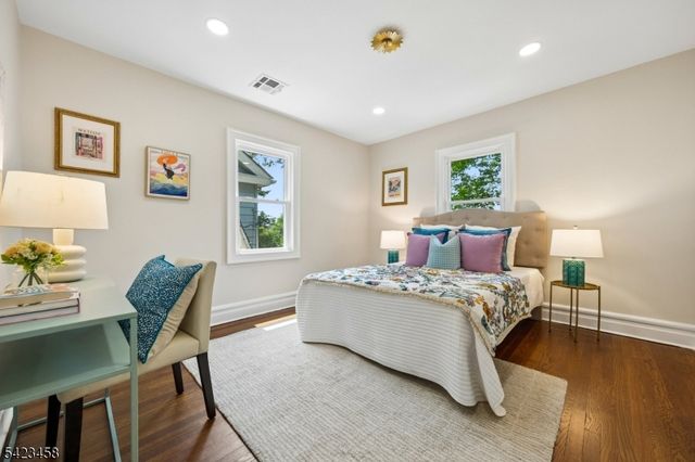 22 Rutgers St, Maplewood Twp., NJ 07040