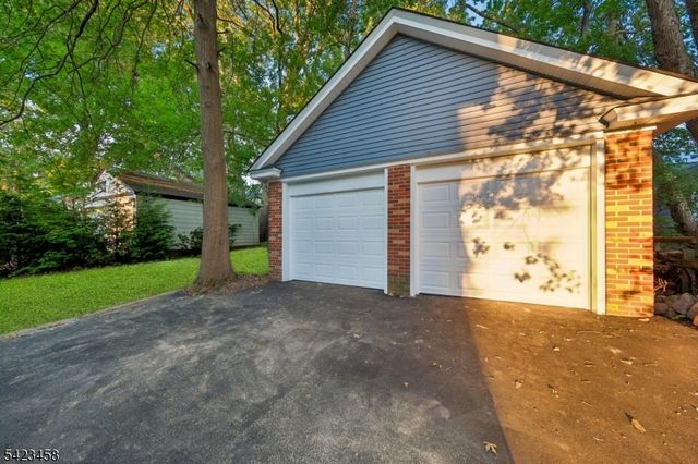 22 Rutgers St, Maplewood Twp., NJ 07040