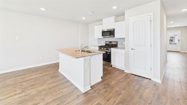 2254 Savannah Falls Drive, Lake Charles, LA 70607