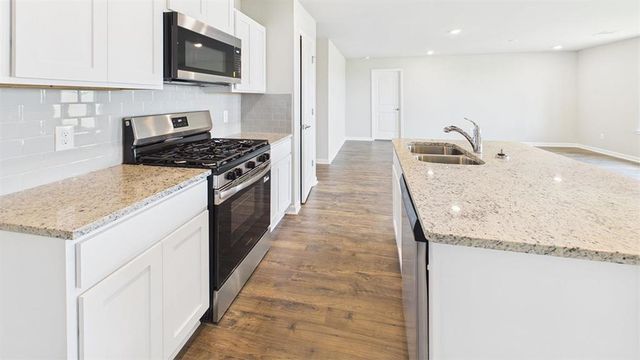2254 Savannah Falls Drive, Lake Charles, LA 70607