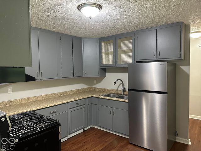 9031 E 34th Street, Indianapolis, IN 46235