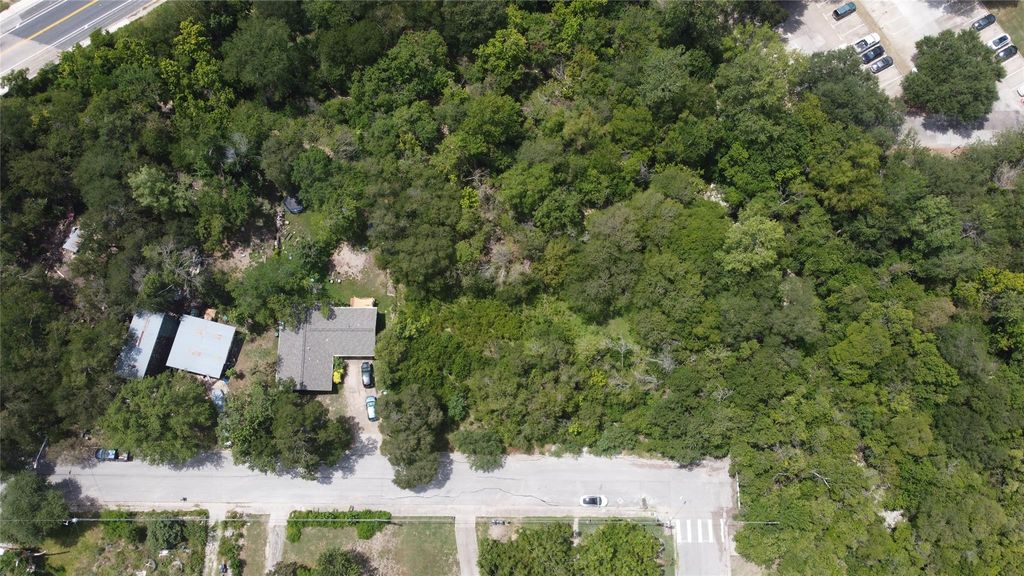 2502 Douglas ST, Austin, TX 78741