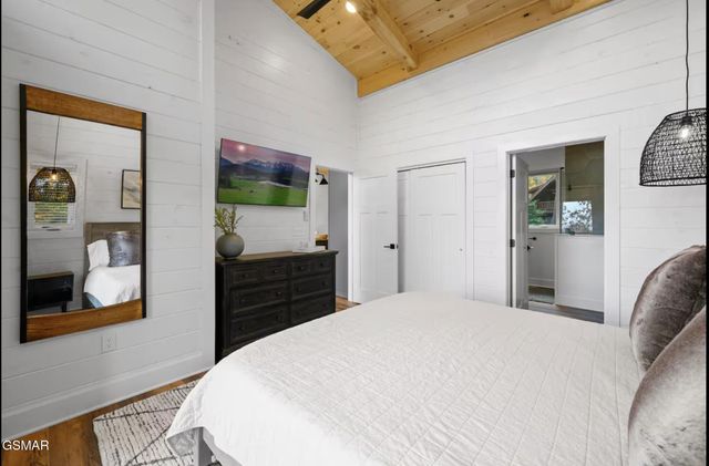 2120 Walnut Court, Sevierville, TN 37876