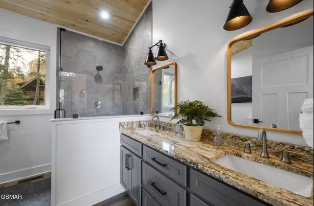 2120 Walnut Court, Sevierville, TN 37876