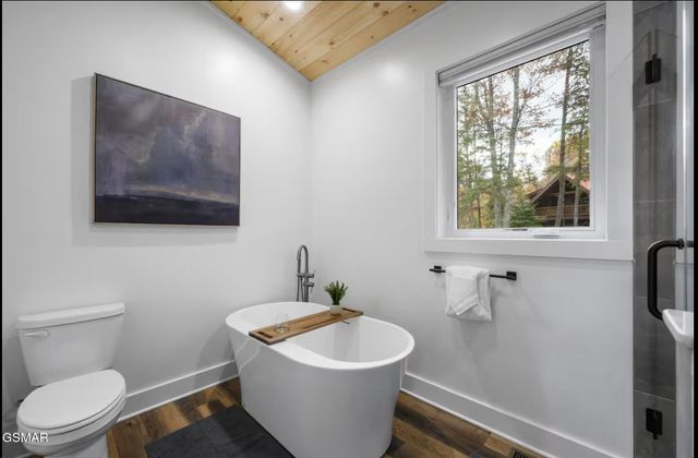 2120 Walnut Court, Sevierville, TN 37876