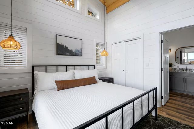 2120 Walnut Court, Sevierville, TN 37876