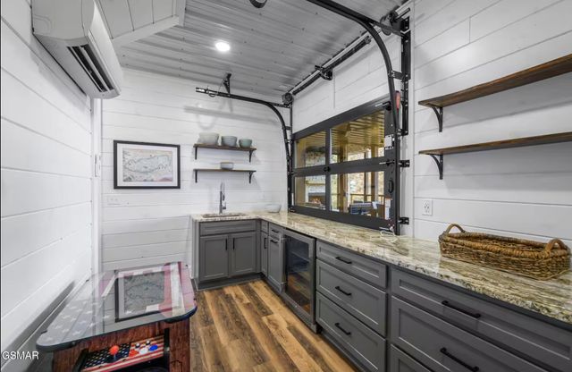 2120 Walnut Court, Sevierville, TN 37876