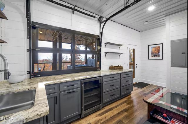 2120 Walnut Court, Sevierville, TN 37876